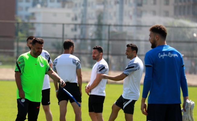 aykur Rizespor Teknik Direktr Blent Uygun: `Transferde acele etmiyoruz`